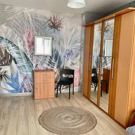 Apartman Уютен Апартамент