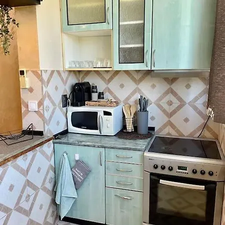 Apartman Уютен Апартамент *